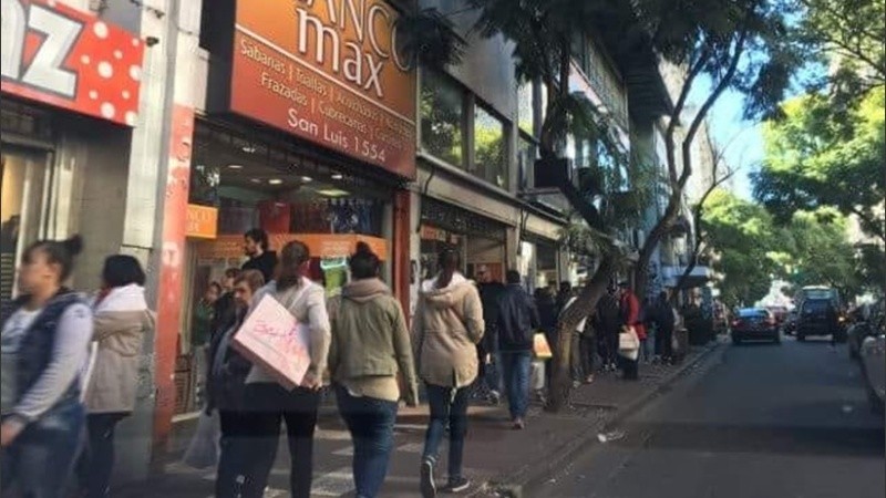 La calle San Luis será peatonal de Corrientes a Dorrego por cuatro horas.