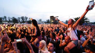 Una multitud disfrutó de una nueva edición del Festival Bandera en el hipódromo.