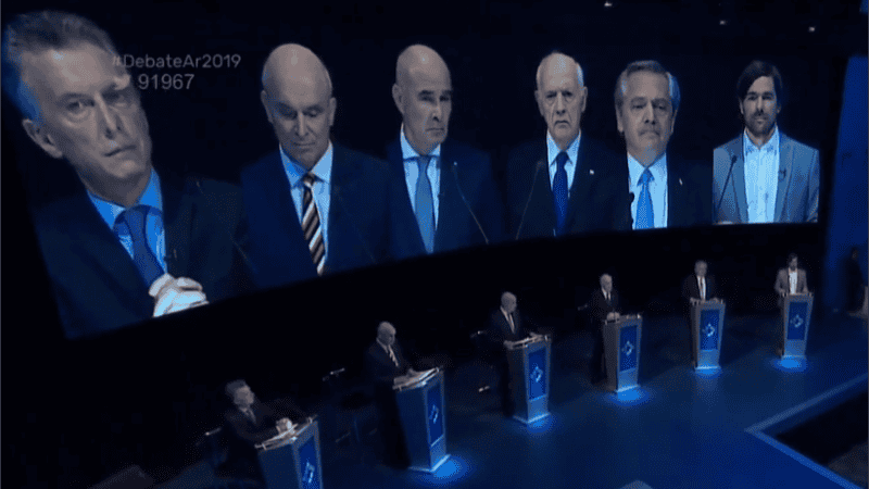 A las 21 arrancó el debate presidencial.