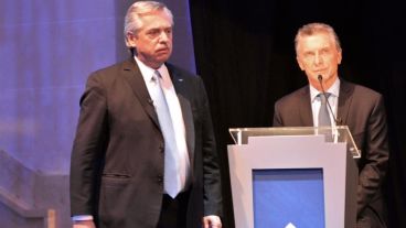 Fernández le pegó desde el inicio a Macri.