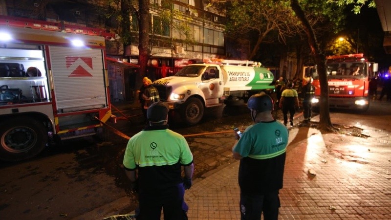 El siniestro se produjo en el quinto piso del edificio.