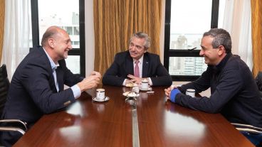 El encuentro de Fernández, Perotti y Javkin en Rosario.