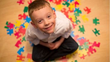 Para explicar el autismo en el mundo se siguen las líneas genéticas y neuropsiquiátricas.