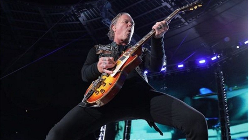 Hetfield, de 56 años, nunca ocultó sus problemas con el alcohol. 