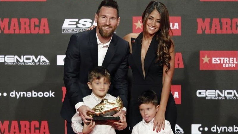 Lionel y parte de su familia. Faltó Ciro en la foto familiar. 