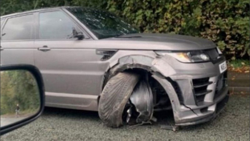 Así quedó la camioneta del Kun, valuada en 200 mil dólares.