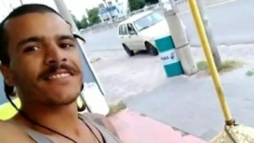 Funcionarios de la Dirección General de Asuntos Consulares de la Cancillería, en Buenos Aires, recibirán a familiares de Molina.