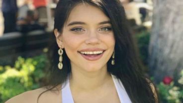 La joven actriz impresionada con el cambio de su cuerpo.