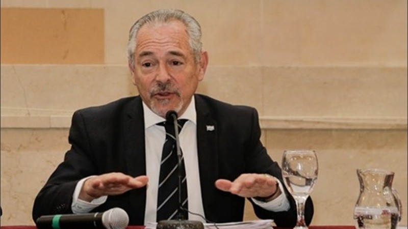 Barletta es embajador en Montevideo.