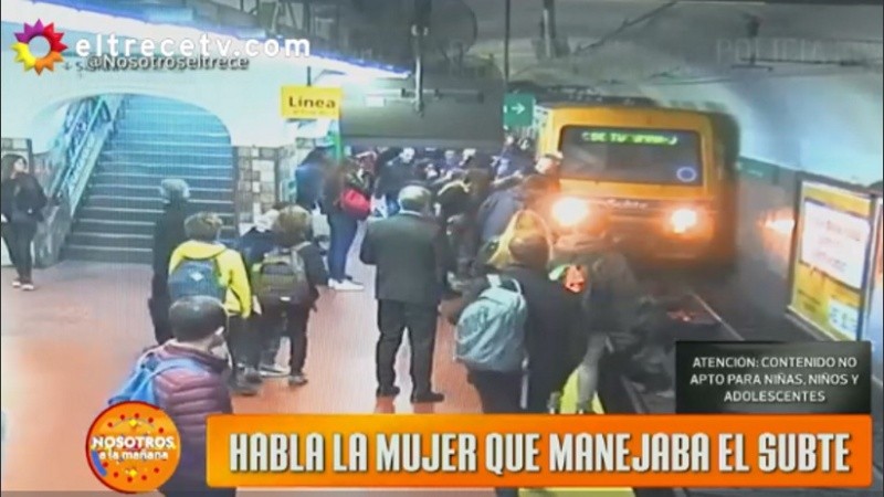 Roxana logró frenar el subte a tiempo. 