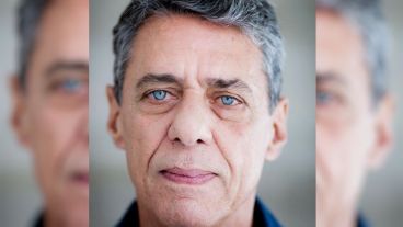 "Esa gente" es la sexta novela de Chico Buarque.