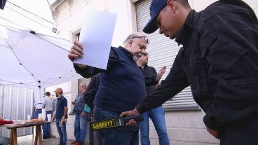 El ingreso de Horacio Yanotti a la asamblea.