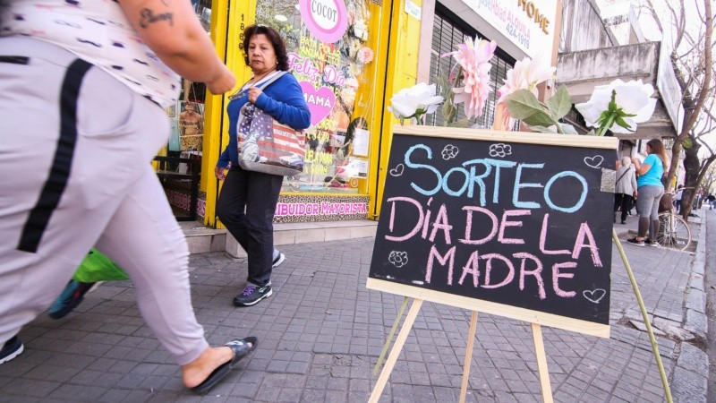 El particular panorama de calle San Luis este sábado. 