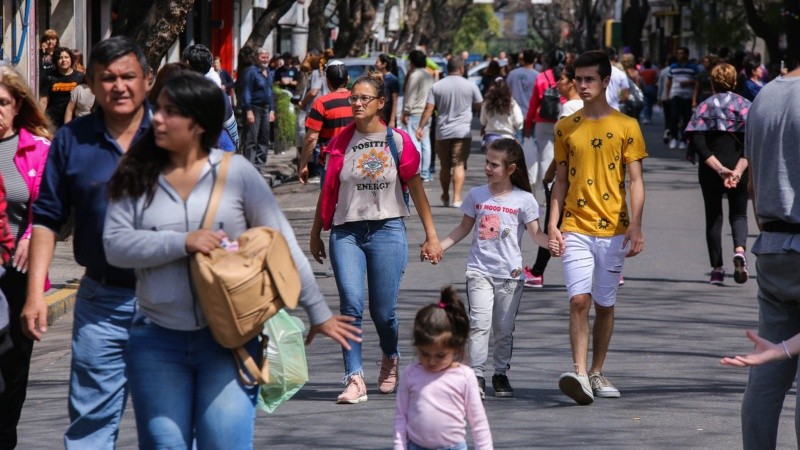El particular panorama de calle San Luis este sábado. 