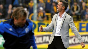 Cocca, enojado por el penal que no le dieron a Central.