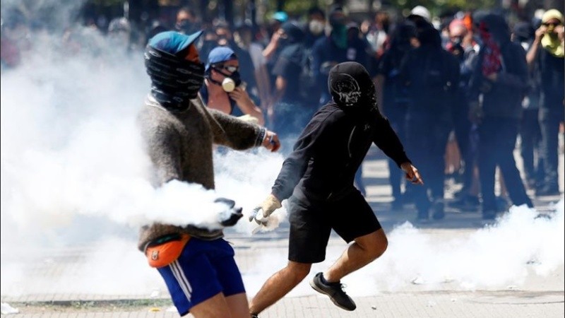 Siguen las protestas en Santiago y otras ciudades chilenas.