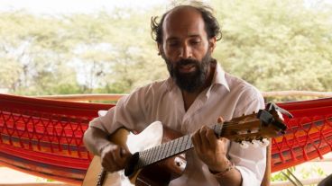 Lucas Alberti encabezará un show con músicos invitados y también danza.