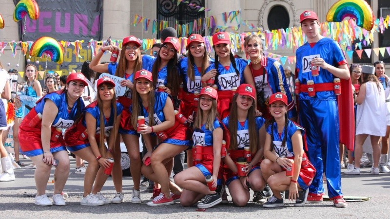 Color, música y buenos disfraces. La 