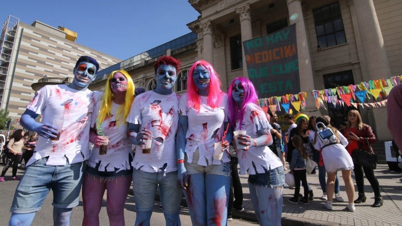 Color, música y buenos disfraces. La 