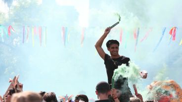 Color, música y buenos disfraces. La "bajada de medicina" tuvo lugar este miércoles por la mañana.