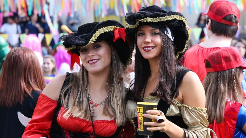 Color, música y buenos disfraces. La 