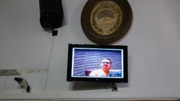"Guille" sigue el juicio por videoconferencia.