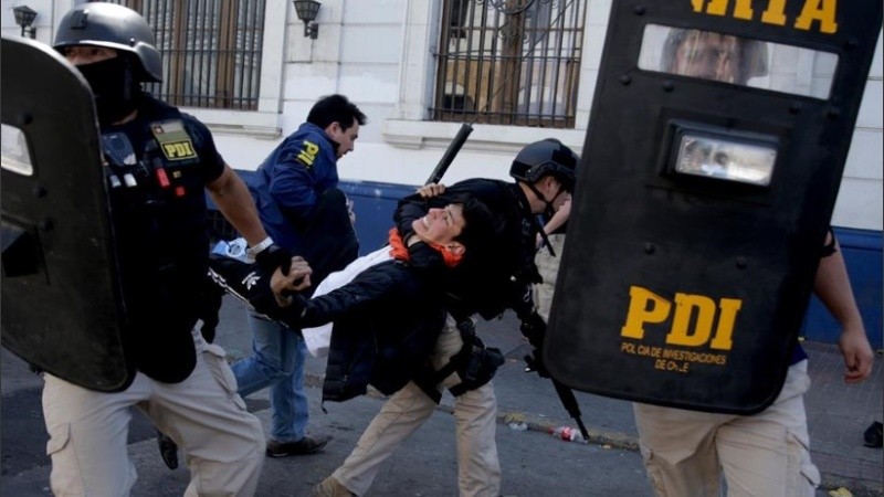 Los organismos de derechos humanos reunieron nuevas denuncias por represión y detenciones ilegales.