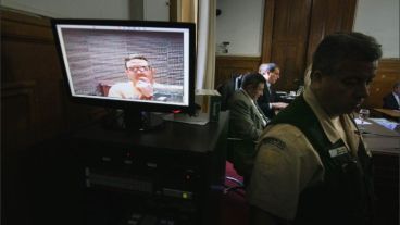 "Guille" sigue el juicio por videoconferencia.