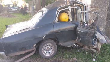 El hombre falleció tras impactar contra la pared del cementerio.