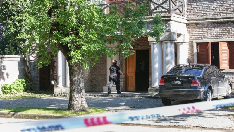 El tiroteo ocurrió en una casa de Pago Largo al 600.