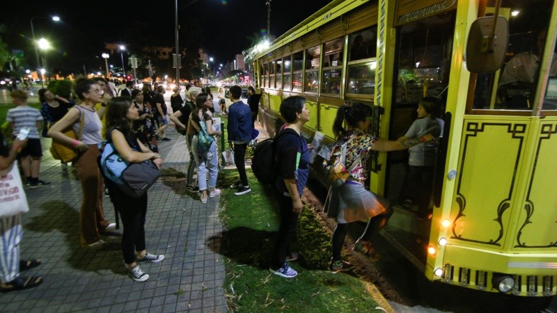 Los museos de la ciudad abrieron hasta la medianoche y mucha gente disfrutó de ellos. 