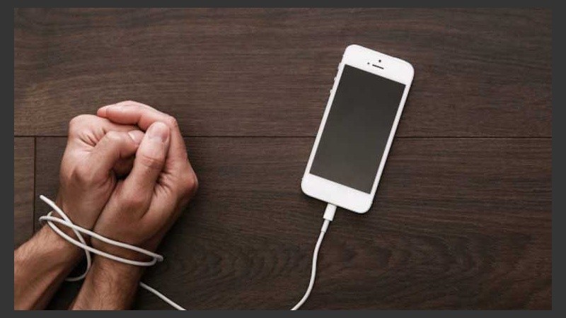 El 30% de los jóvenes coreanos de entre 10 y 19 años fue clasificado como “demasiado dependiente” del celular.