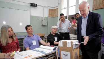 Lavagna votó esta mañana en Saavedra.