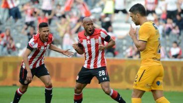 Edwar López abrió la cuenta a los 24 minutos.