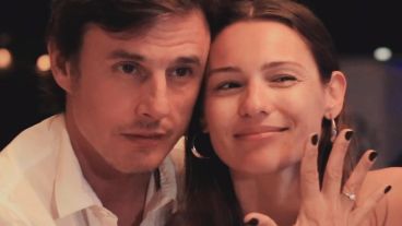 Falta muy poco para que la pareja formalice su amor.