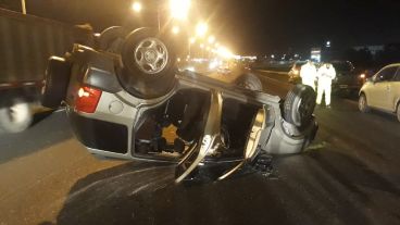 En la camioneta viajaban dos adultos y dos niños.