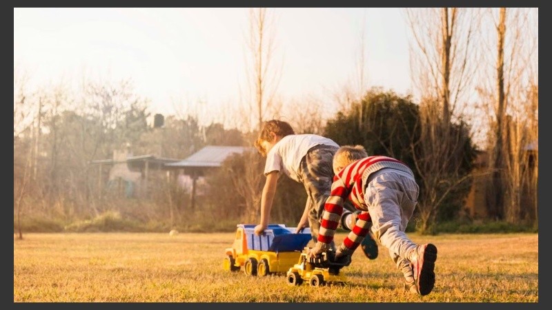 Alojar singularidades y restituir derechos en tiempos de arrasamientos subjetivos.