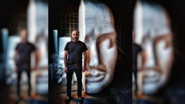 "La obra tiene una estética operística que se expresa en un escenario de grandes dimensiones, música en vivo, cantantes y un despliegue plástico y visual importante", dijo Matías Martínez.