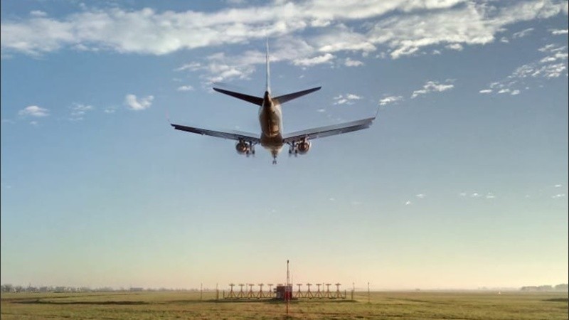 La nueva medida afecta a los argentinos que viajen al exterior.