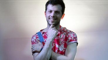 Victoria Pololla a veces hace de "Carlos", el personaje de Cabré.