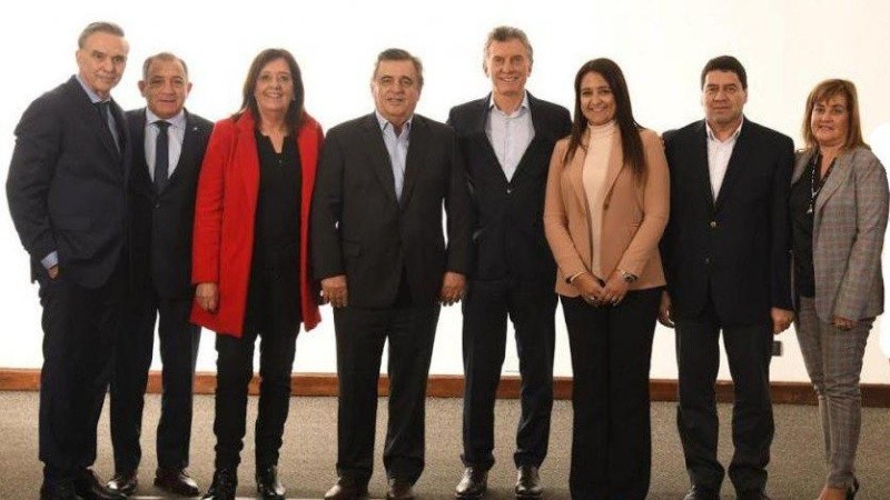 Negri con el presidente Macri, en el centro de la foto. 