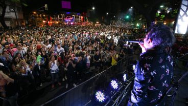 Paseo Pellegrini se transformó en una verdadera fiesta este sábado por la noche.