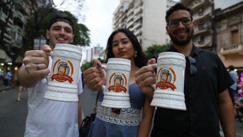 Paseo Pellegrini se transformó en una verdadera fiesta este sábado por la noche.