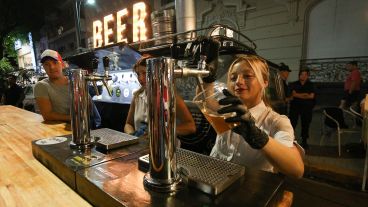 Paseo Pellegrini se transformó en una verdadera fiesta este sábado por la noche.