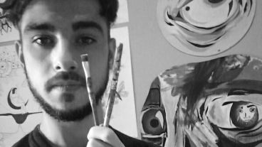 Varela tiene 27 años y se dedica a la "deconstrucción del arte".