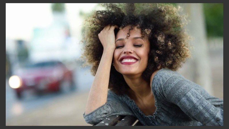 Los peinados con rulos están más de moda que nunca.