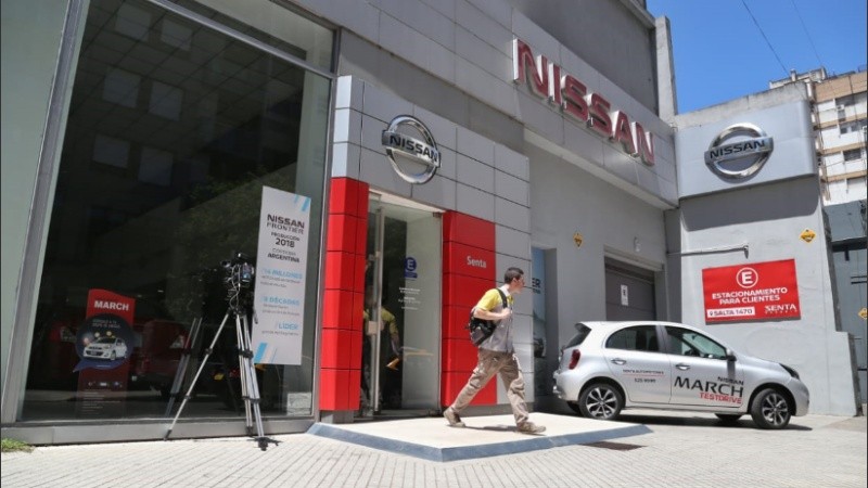 Del concesionario Nissan se llevaron más de 2,5 millones de pesos.