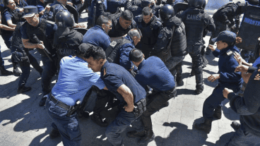 Ctera llamó al paro nacional en repudio a la "represión en Chubut".