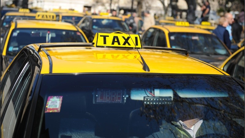 Cada noche de 21 a 2, circularán unas 1.500 unidades de taxis.