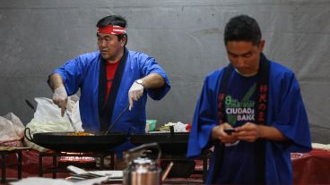 Postales de la noche inaugural de la fiesta de Colectividades.